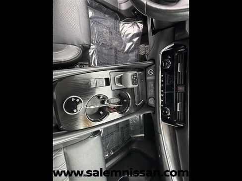 Used 2023 Nissan Rogue Platinum image 15