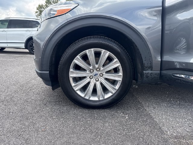 Used 2022 Ford Explorer Limited w/ Equipment Group 301A AWD/4WD image 27