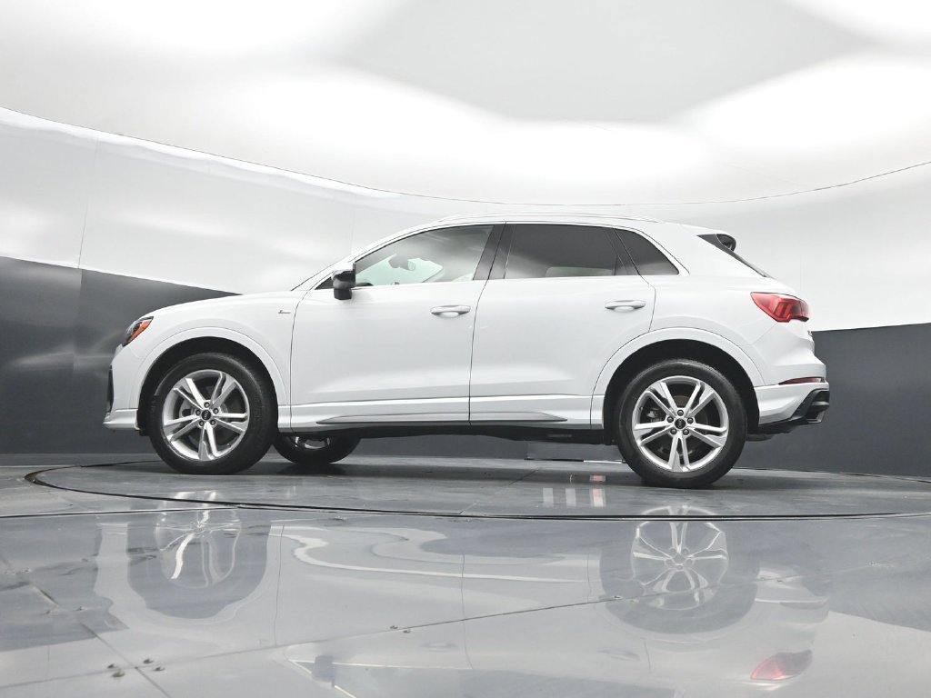 Used 2021 Audi Q3 2.0T Premium w/ Convenience Package AWD/4WD image 8