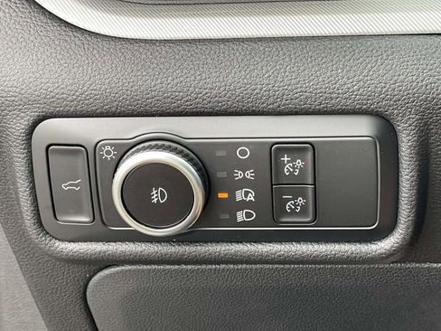 Certified 2023 Ford Explorer XLT w/ Equipment Group 202A image 27