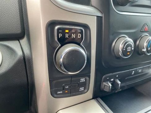 Used 2017 RAM 1500 Classic SLT w/ Luxury Group image 17