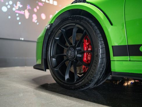 Used 2019 Porsche 911 GT3 RS w/ Weissach Package image 23