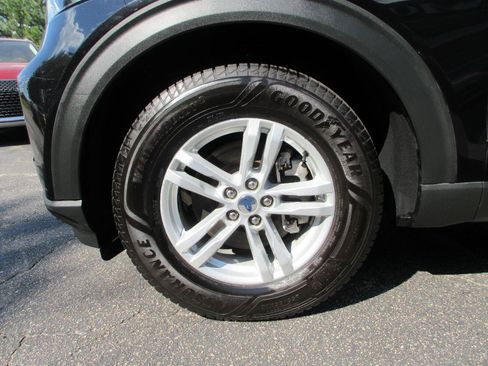 Used 2021 Ford Explorer XLT RWD image 22