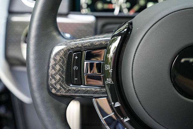 Used 2021 Rolls-Royce Cullinan Black Badge AWD/4WD image 24
