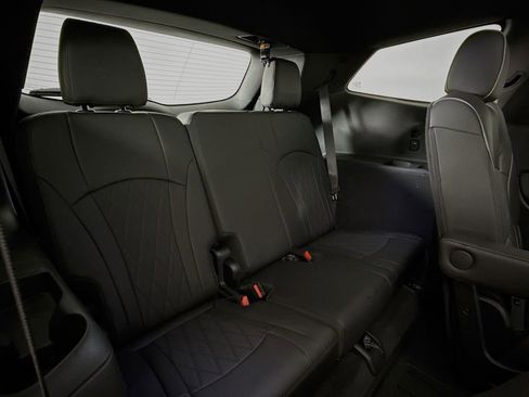 Used 2024 Buick Enclave Avenir image 28