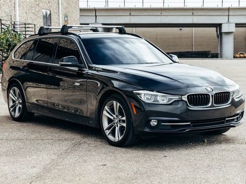 Used 2017 BMW 330i xDrive Wagon image 7