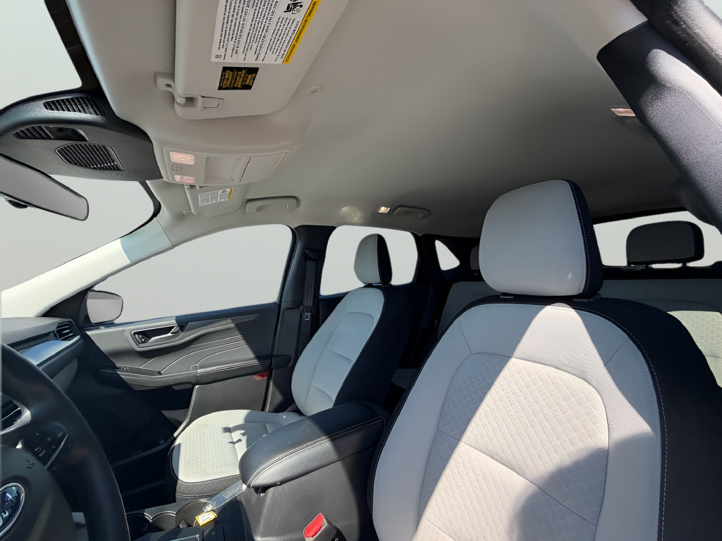 Used 2025 Ford Escape Active FWD image 17