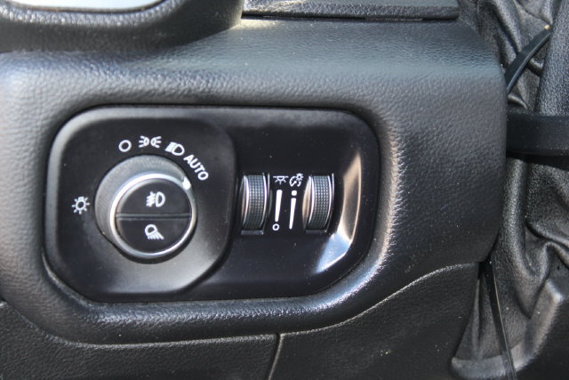 Used 2019 RAM 1500 Laramie AWD/4WD image 19