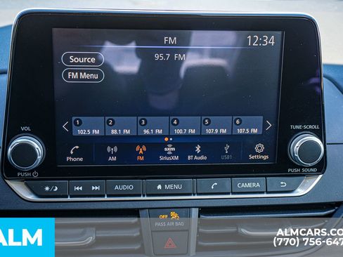 Used 2025 Nissan Altima 2.5 SV image 44