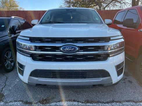 Used 2022 Ford Expedition Max Limited image 6