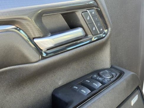 Used 2024 GMC Sierra 2500 AT4 w/ AT4 Preferred Package image 23