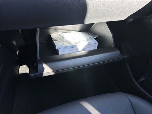 Certified 2024 Toyota Corolla Cross XLE image 41