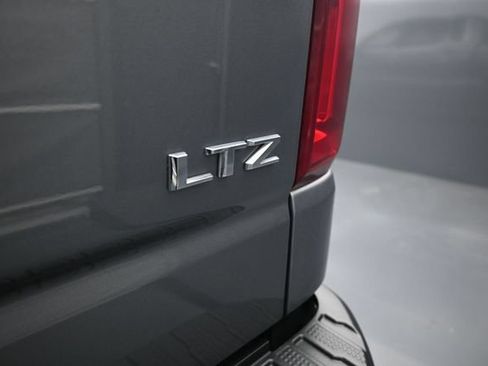 Used 2021 Chevrolet Silverado 1500 LTZ AWD/4WD image 10