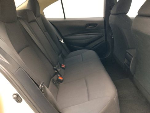 Used 2022 Toyota Corolla LE FWD image 19