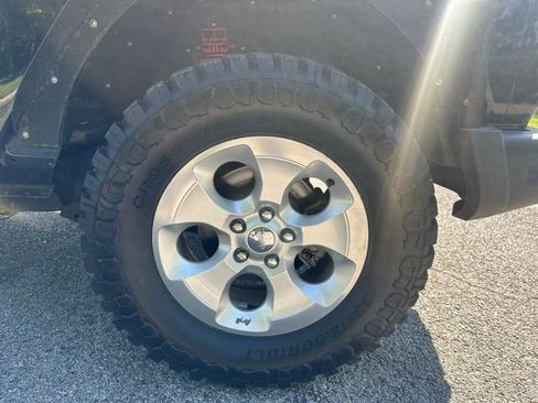 Used 2018 Jeep Wrangler Sport AWD/4WD image 8