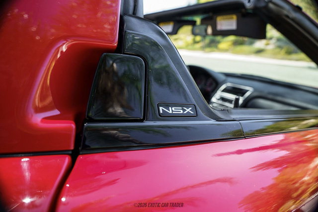 Used 2004 Acura NSX T RWD image 77