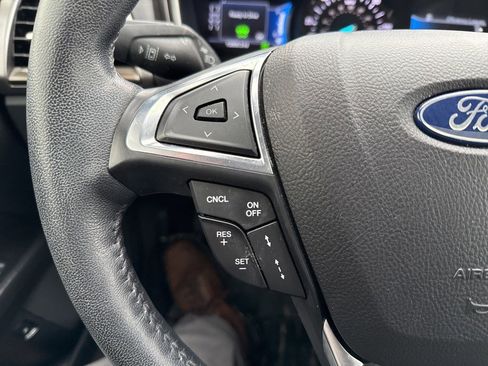 Used 2020 Ford Fusion SEL image 11