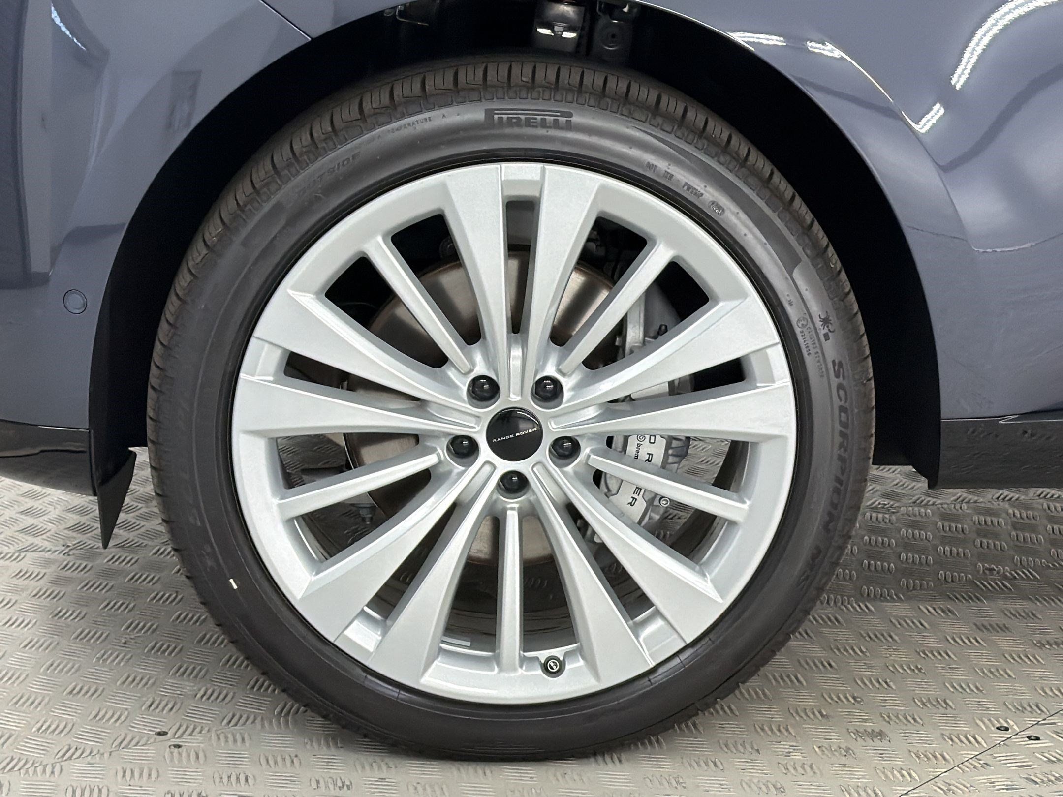 New 2026 Land Rover Range Rover SE AWD/4WD image 12