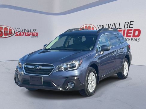 Used 2018 Subaru Outback 2.5i Premium AWD/4WD image 4