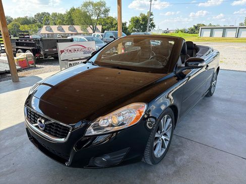 Used 2012 Volvo C70 T5 FWD image 2