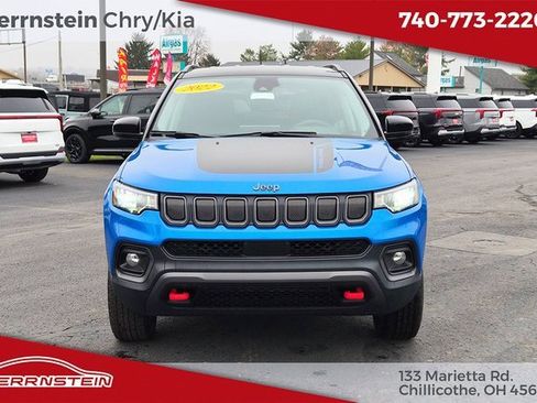 Used 2022 Jeep Compass Trailhawk image 2