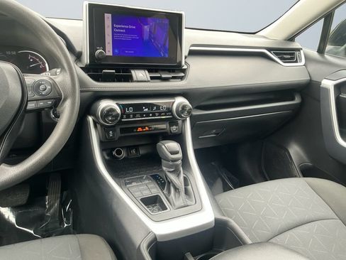 Used 2024 Toyota RAV4 XLE AWD/4WD image 12