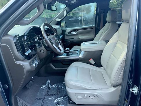 Used 2022 GMC Sierra 1500 SLT w/ SLT Premium Package AWD/4WD image 13