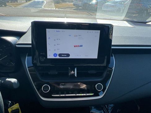 Used 2025 Toyota Corolla LE image 22