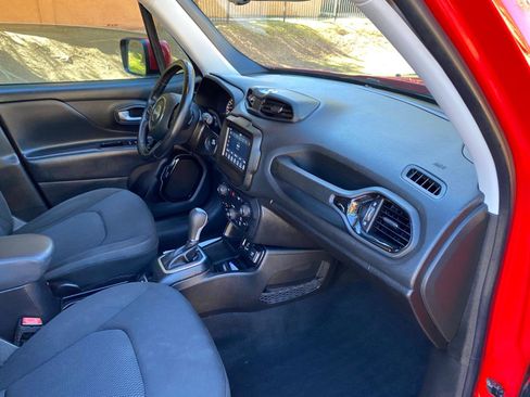 Used 2018 Jeep Renegade Altitude w/ Popular Equipment Group image 50