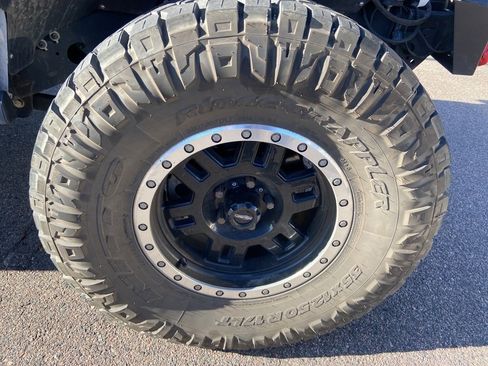 Used 2020 Jeep Gladiator Sport w/ Quick Order Package 24S image 3