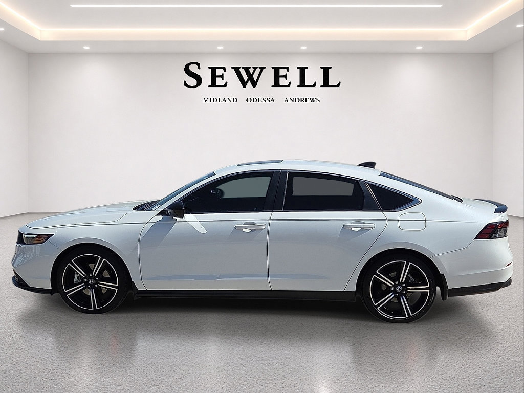 Used 2024 Honda Accord Sport image 2