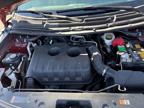 Used 2018 Ford Explorer XLT image 16