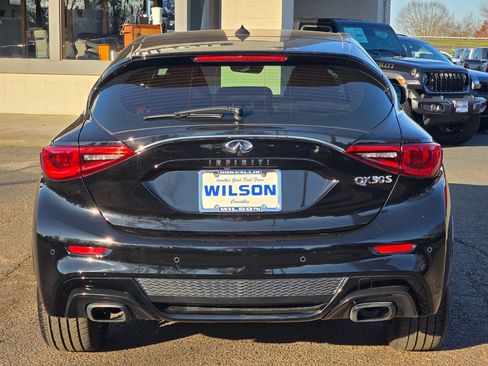 Used 2017 INFINITI QX30 Sport image 6