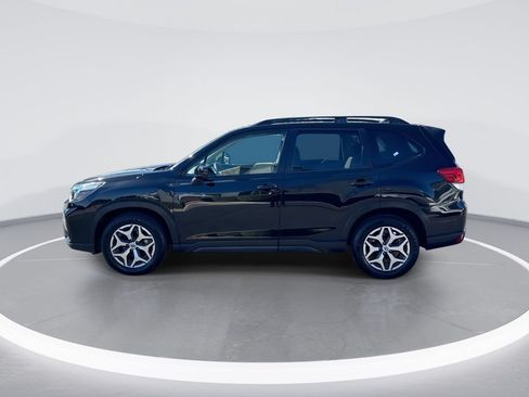 Used 2019 Subaru Forester Premium AWD/4WD image 5