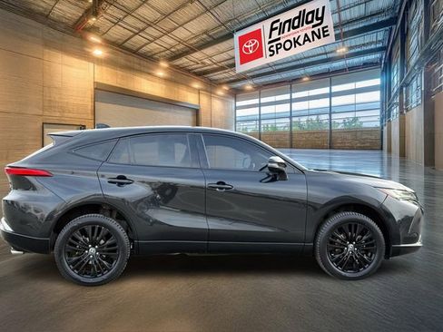 Certified 2023 Toyota Venza Nightshade image 4