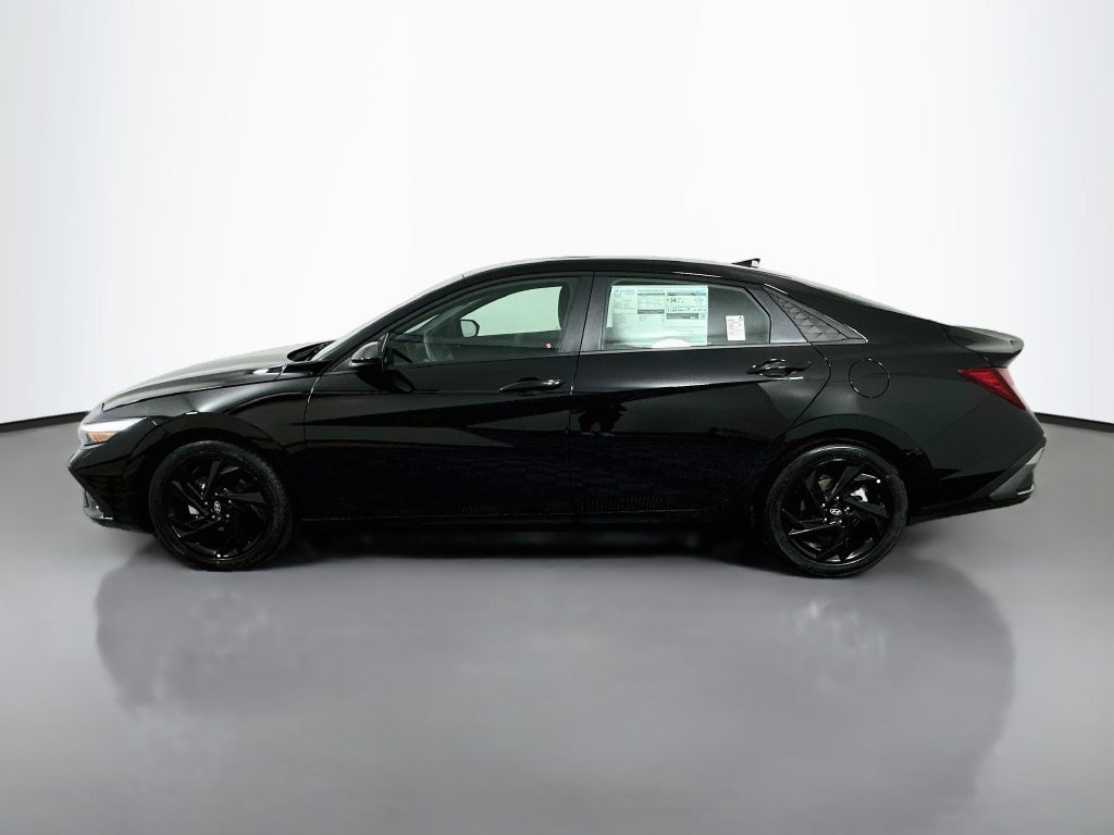 New 2026 Hyundai Elantra SEL Sport FWD image 8