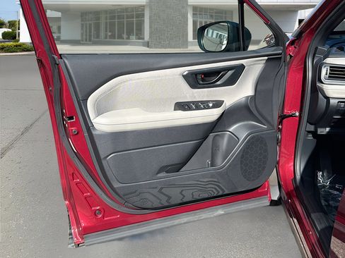 Certified 2025 Subaru Forester Premium image 22