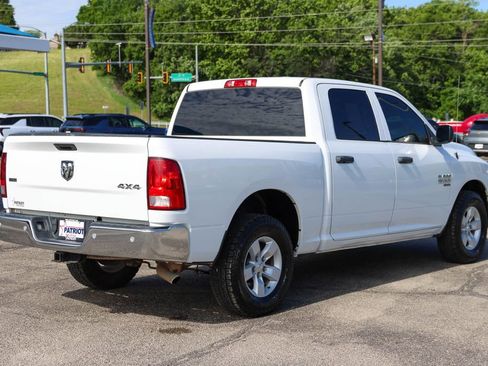 Used 2022 RAM 1500 Classic SLT w/ Electronics Group AWD/4WD image 3