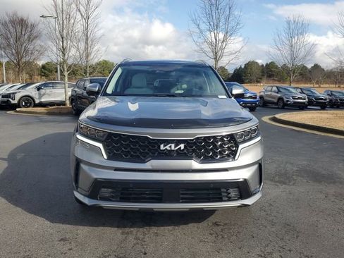 Certified 2022 Kia Sorento SX Prestige w/ Panoramic Sunroof Package image 2