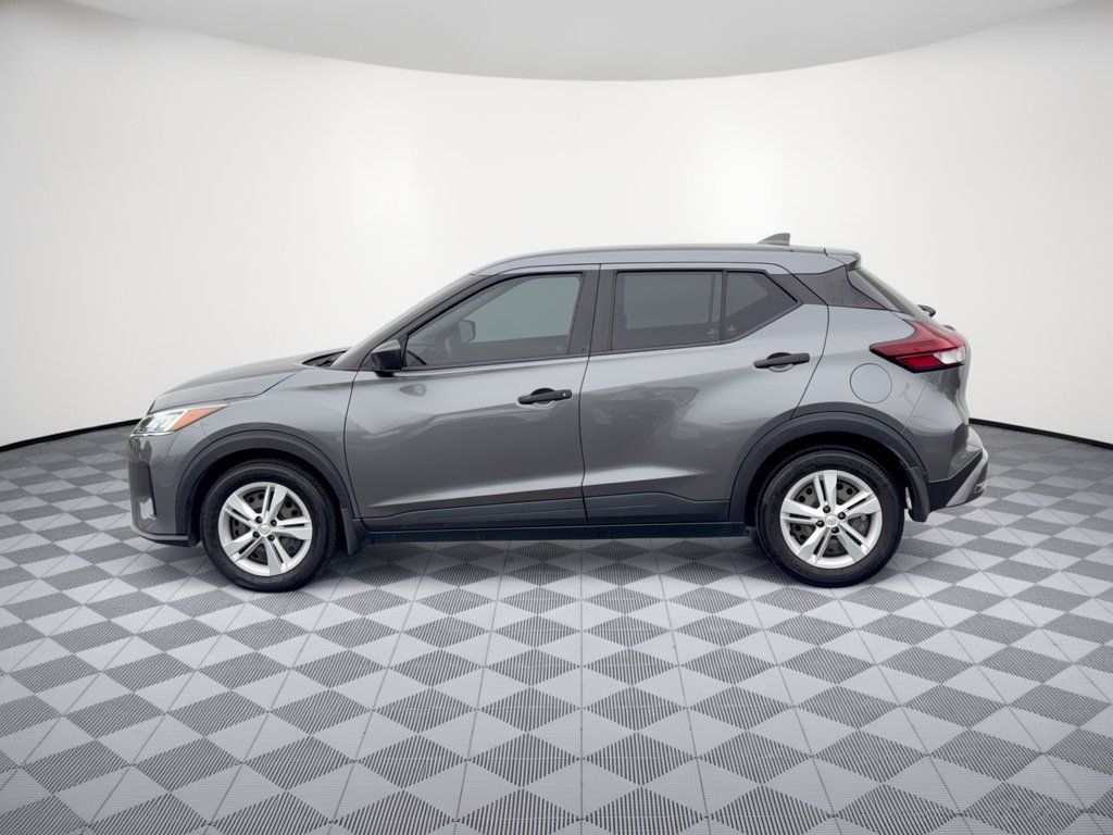 Used 2023 Nissan Kicks S FWD image 2