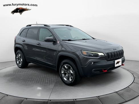 Used 2019 Jeep Cherokee Trailhawk w/ Cold Weather Group AWD/4WD image 1