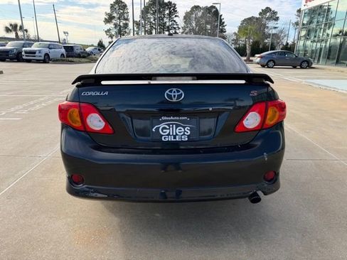 Used 2010 Toyota Corolla image 4