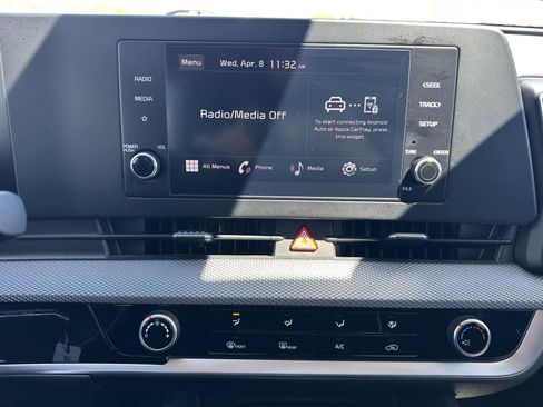 Used 2025 Kia Sportage LX image 25