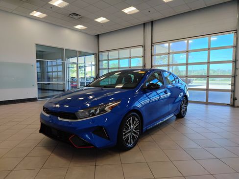 Used 2022 Kia Forte GT-Line w/ GT-Line Premium Package FWD image 7