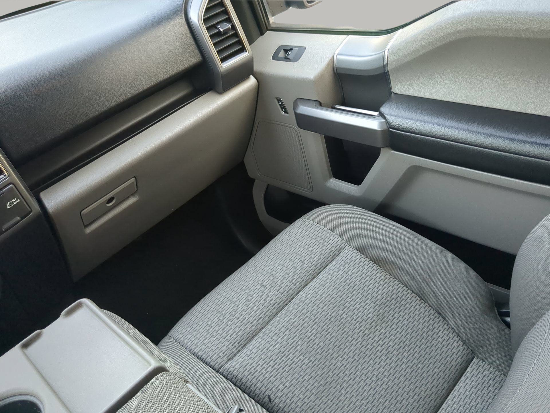 Used 2019 Ford F150 XLT w/ Equipment Group 302A Luxury AWD/4WD image 53