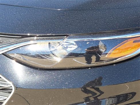 Used 2024 Chevrolet Malibu LT image 4