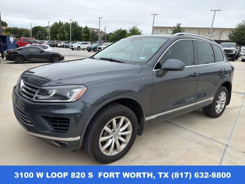 Used 2015 Volkswagen Touareg Sport AWD/4WD image 1
