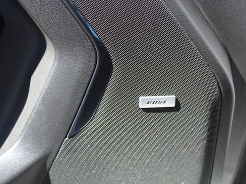 Used 2025 GMC Yukon XL AT4 w/ LPO, Floor Liner Package image 39