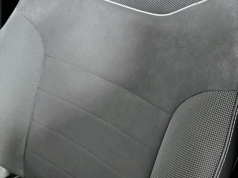 Used 2023 Volkswagen Taos SE FWD image 18