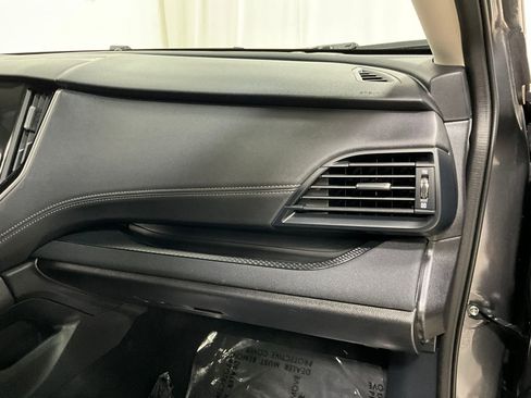 Used 2025 Subaru Outback Premium w/ Popular Package #1A AWD/4WD image 16
